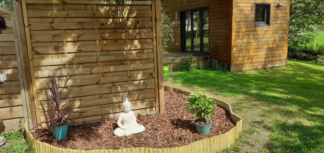 Au Coeur du Bien-Etre, chalet avec piscine chauffée et couverte, SPA, sauna, massages Monteaux Extérieur photo