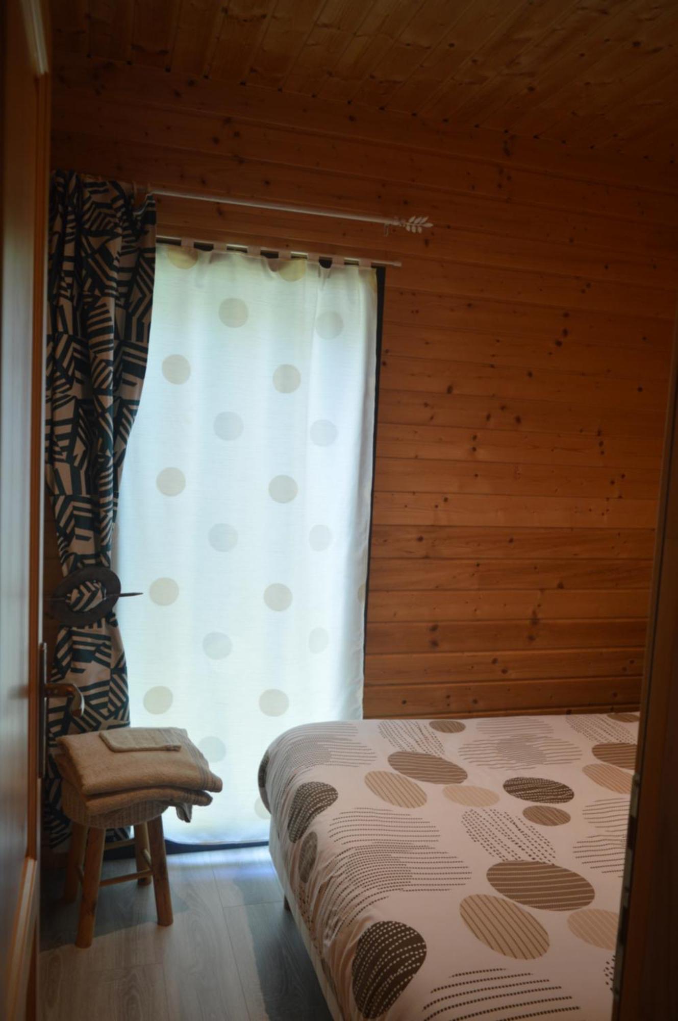 Au Coeur du Bien-Etre, chalet avec piscine chauffée et couverte, SPA, sauna, massages Monteaux Extérieur photo